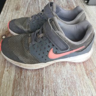Grey/pink nike sneakers, size 12c(29.5)